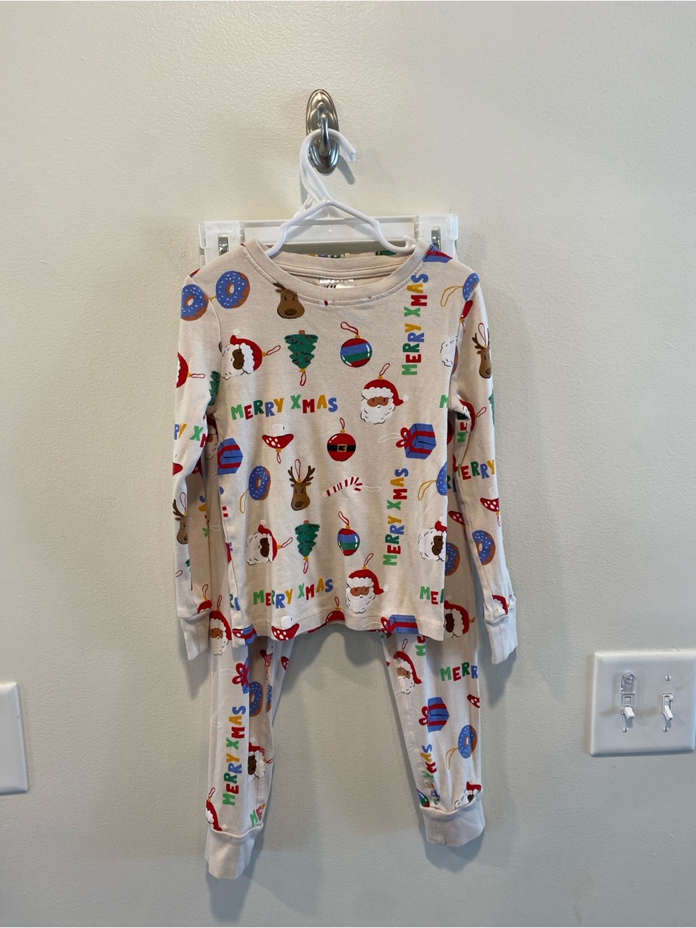 H&M kids pajama set in Christmas print 7 years holiday print